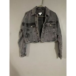 Forever 21 Women’s Gray Buttons Closure Denim Jacket Size M